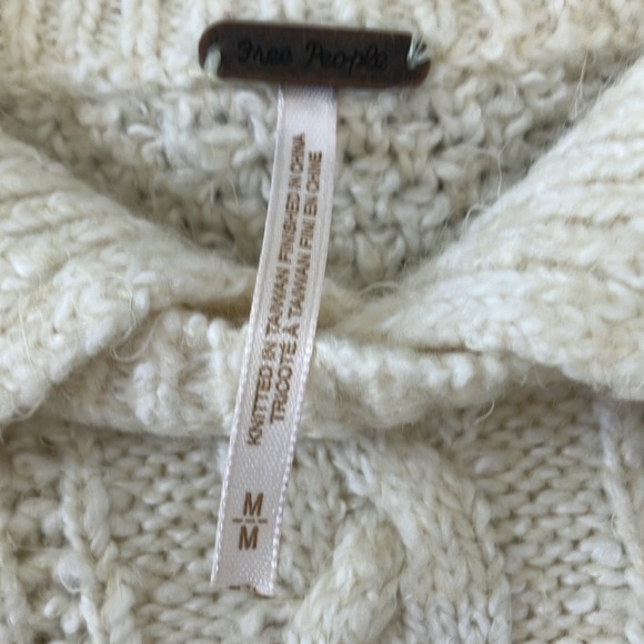 Free People Every Cloud Pullover in Ivory - Size Medium - Picture 3 of 7